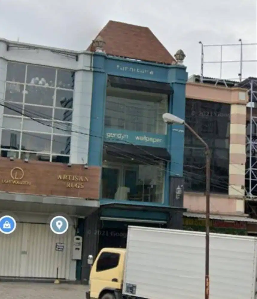 Dijual Ruko Raya Bukit Darmo Golf Lokasi Ramai Komersial Strategis