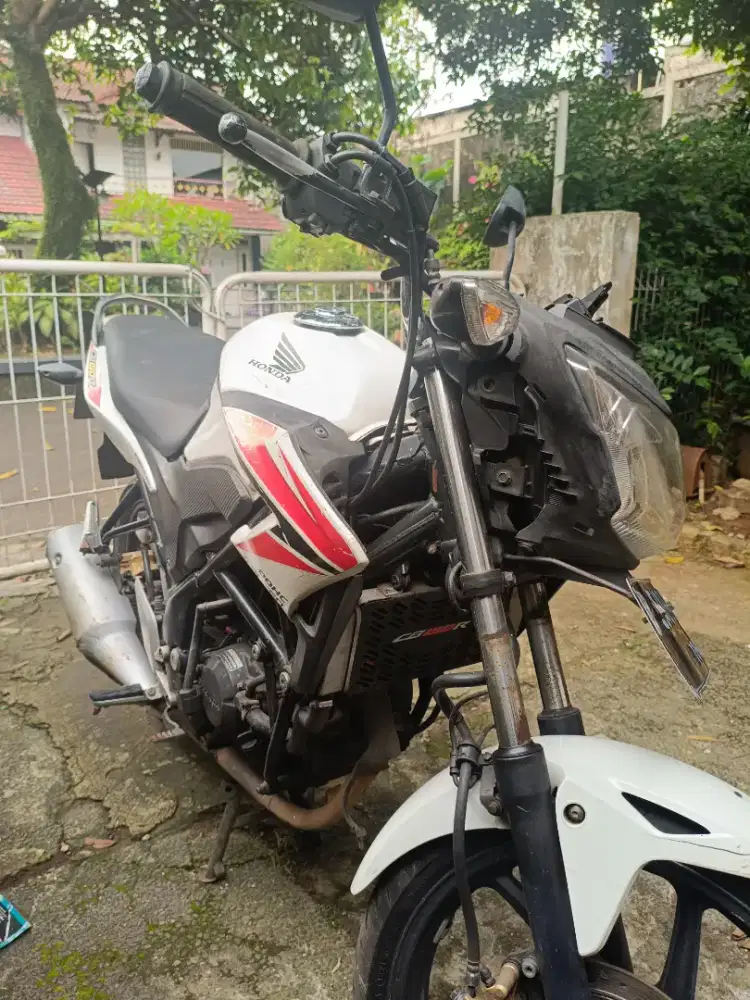 jual motor bekas cb 150 streetfire