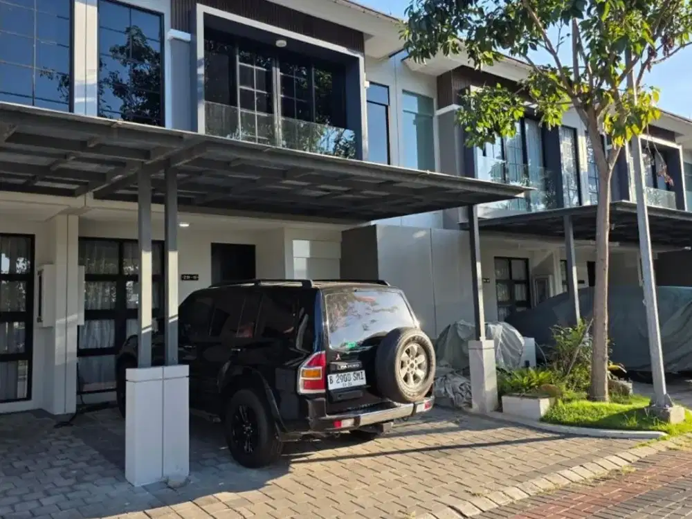 Dijual Rumah Bagus dan Strategis di Suvadiva, Grand Island, Sby