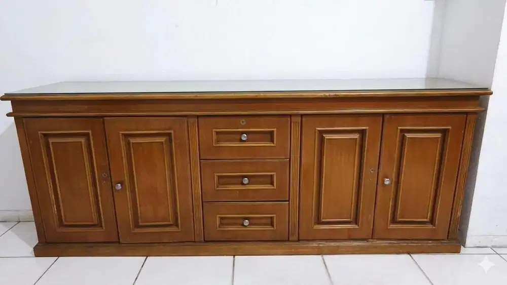 Meja kaca ad lemariii