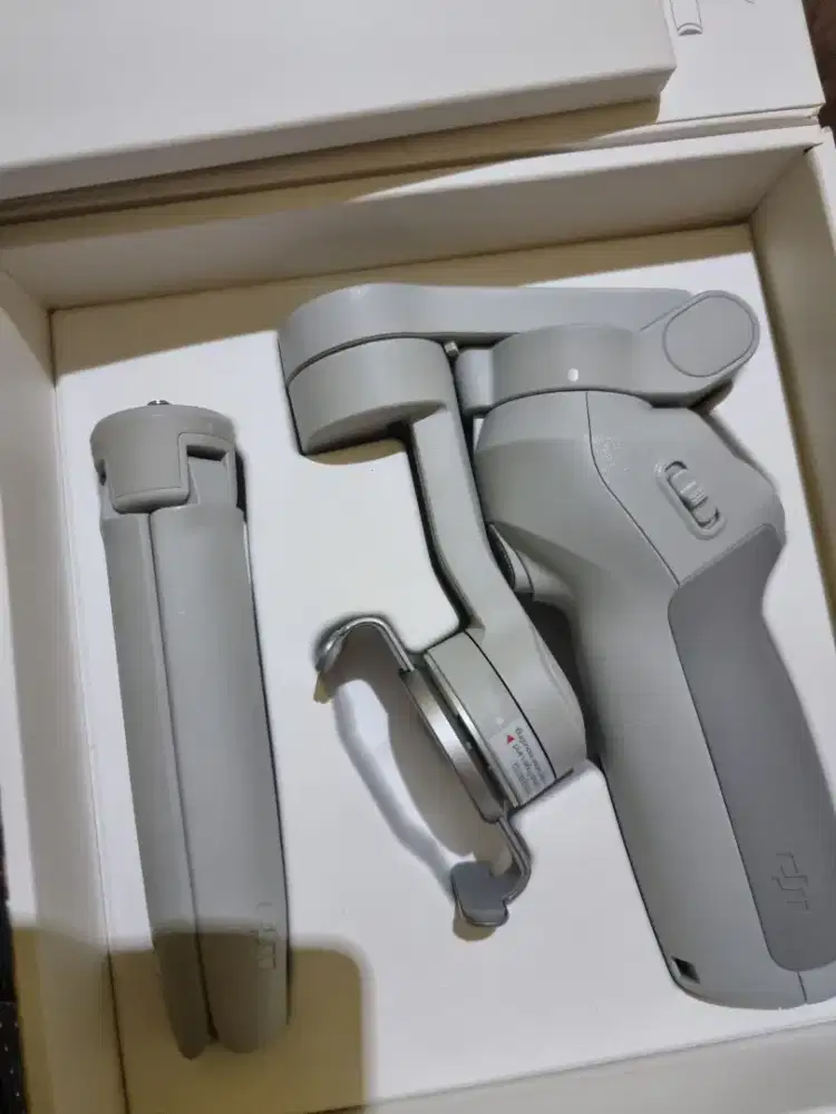Stabilizer by DJI osmo mobile 7
