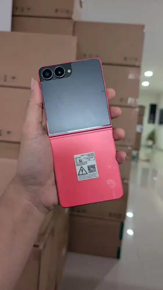 Samsung Z Flip 7 12/256GB