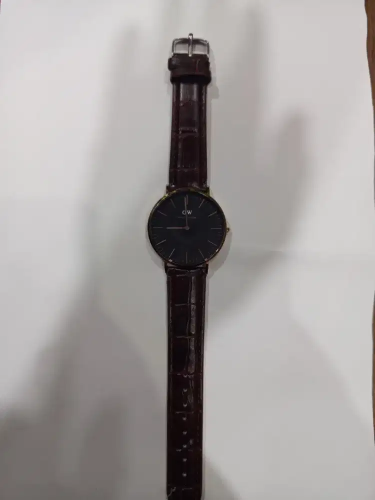 Jam tangan dw  jarum dua