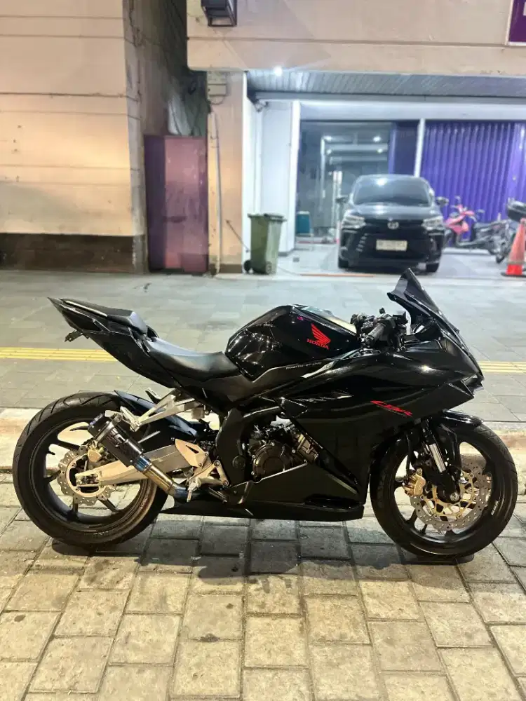 Honda CBR 250RR black freedom 2021
