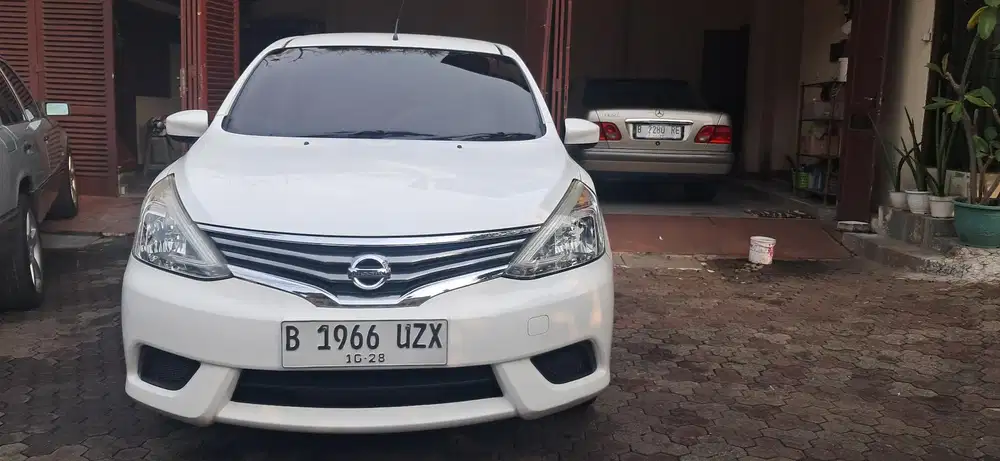 Nissan Grand livina 2013 Bensin