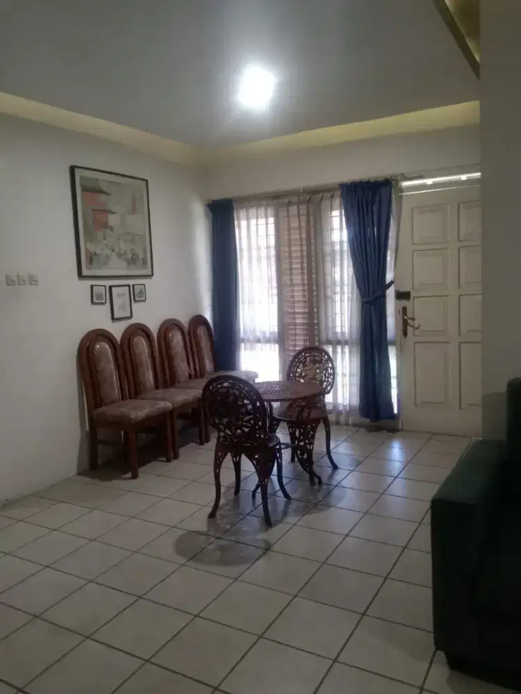 Rumah siap huni di turangga buah batu, batununggal jalan lebar