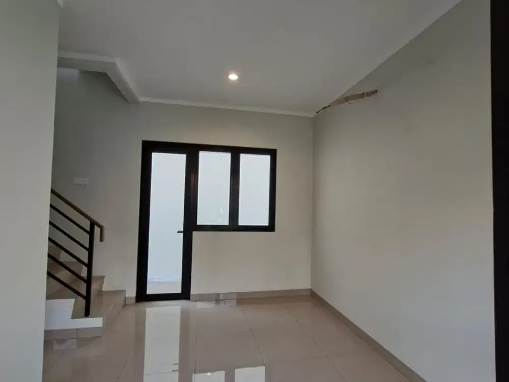 Dijual murah rumah baru 2 lantai di cluster regia, Summarecon crown gading, bekasi Harga 1.3 m net