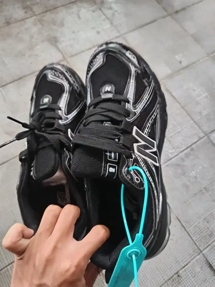 New Balance 1906R