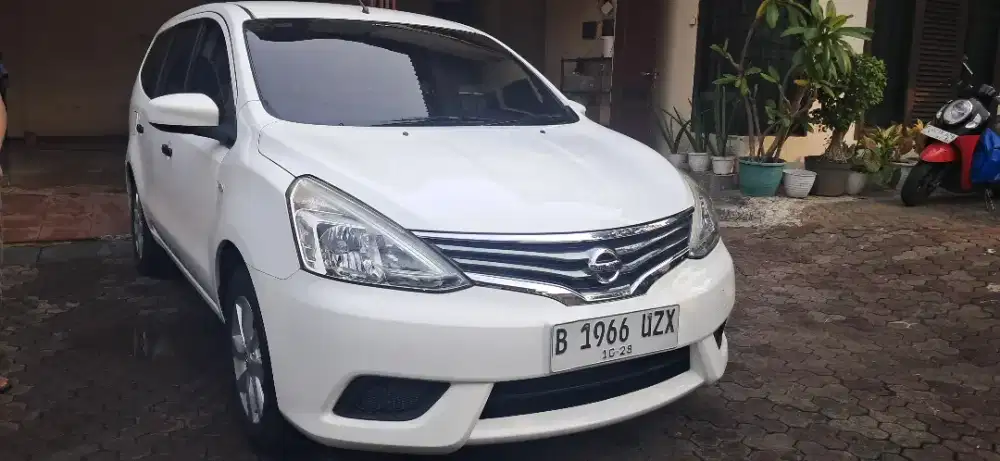Nissan Grand livina 2013 Bensin