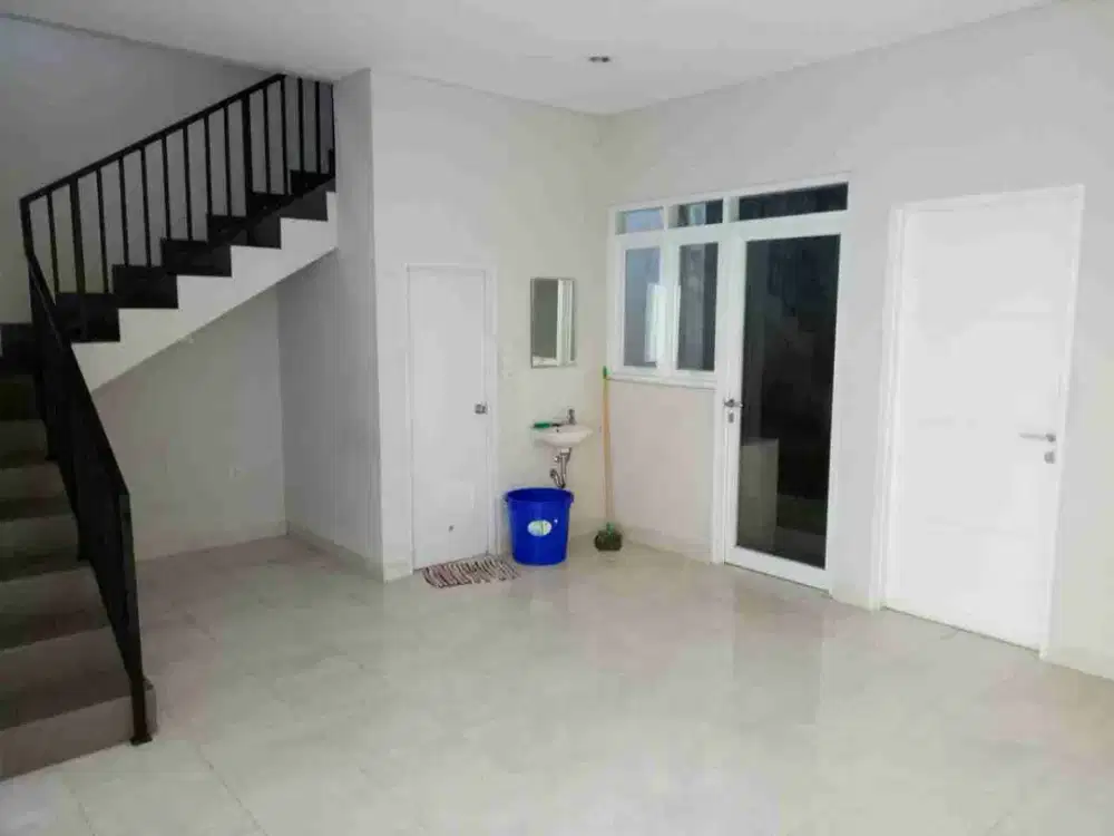 RUMAH DI PONDOK HIJAU