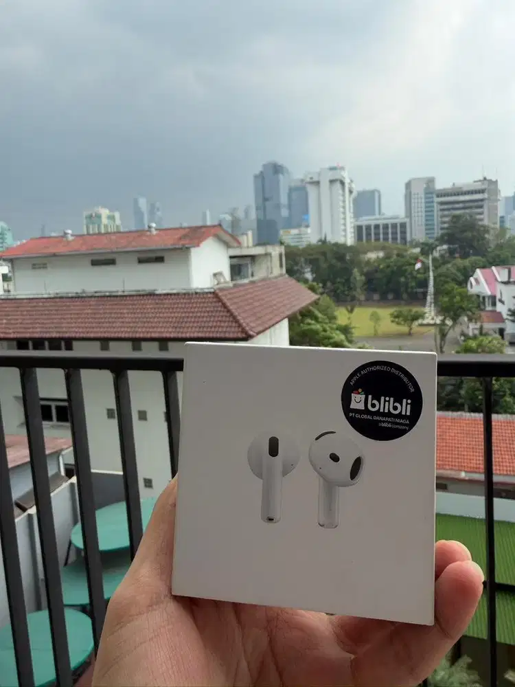Airpods 4 new segel garansi resmi blibli
