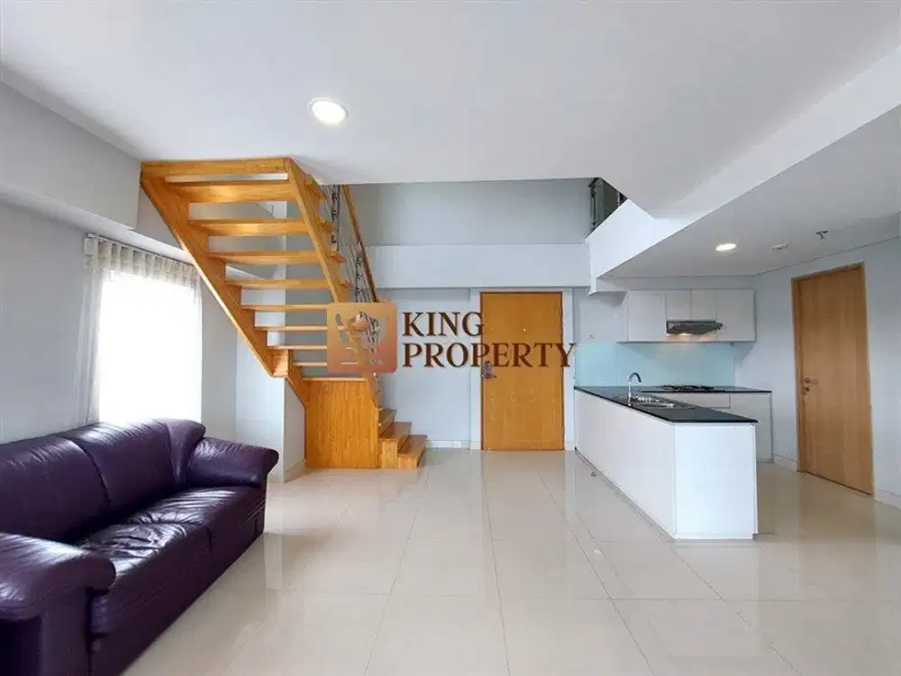 Dijual Unit Apartemen 2 Lantai Maqna Residence Partially Furnished Dekat RCTI & Kawasan Bisnis Kebon Jeruk, Fasilitas Kolam Renang Indoor, Sky Terrace