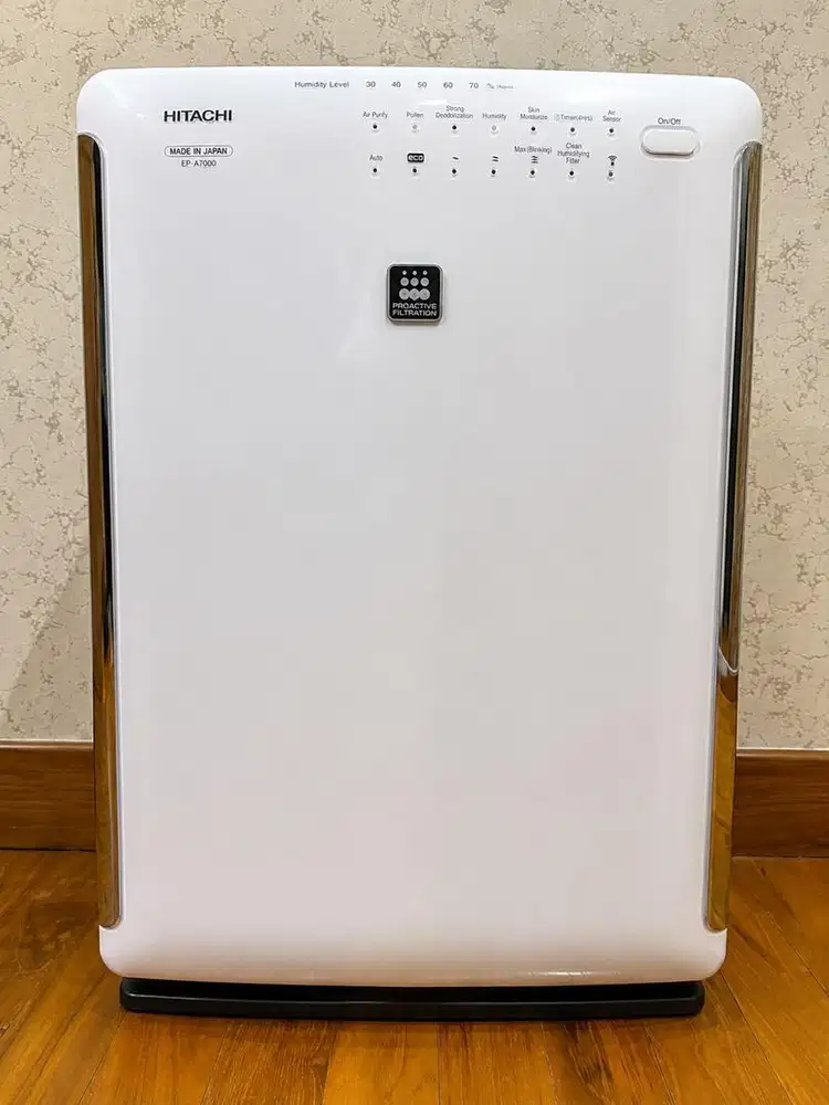 HITACHI EP -A7000 AIR PURIFIER + HUMIDIFIER made in JAPAN