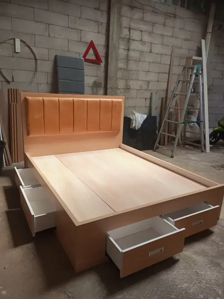 Tempat tidur minimalis
