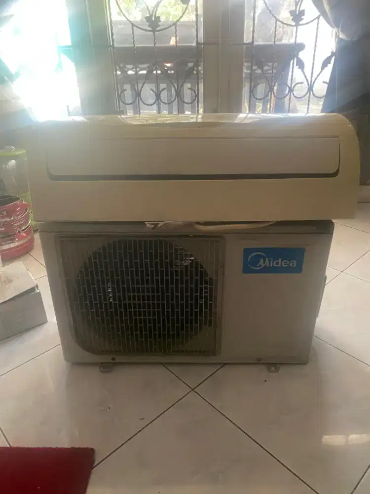 AC Midea 1/2 pk