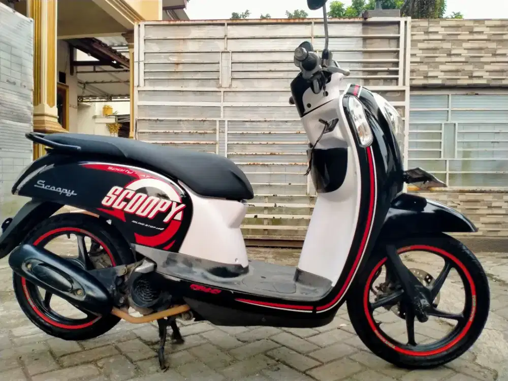 Honda Scoopy injeksi lengkap motor sehat keterangan detail dibawah