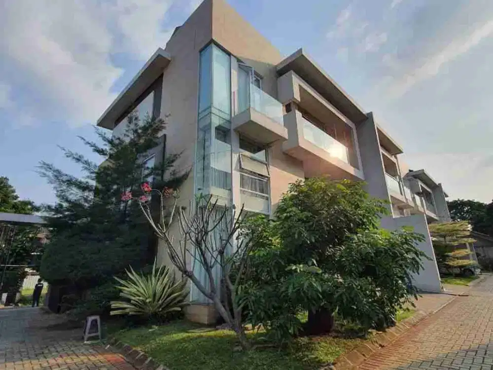 rumah pasar Minggu private pool mewah tanah luas