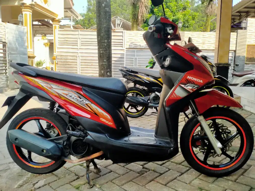 Honda Beat FI lengkap motor sehat keterangan detail dibawah