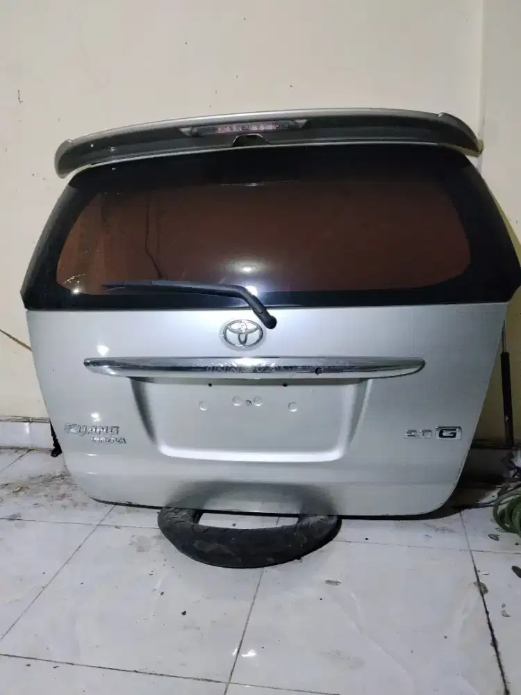 Pintu belakang Innova G th 2004 - 2014