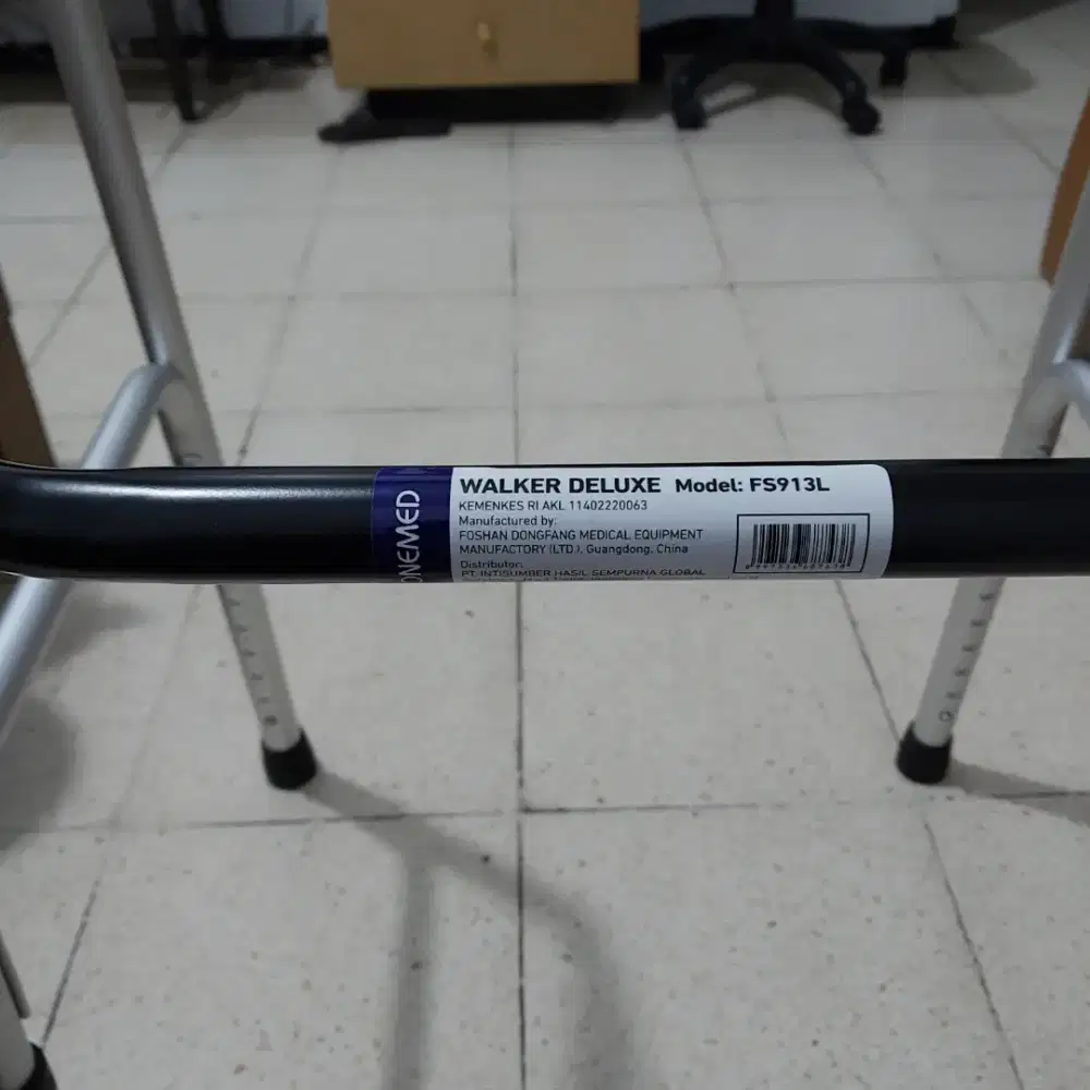 Onemed Walker Deluxe FS913L