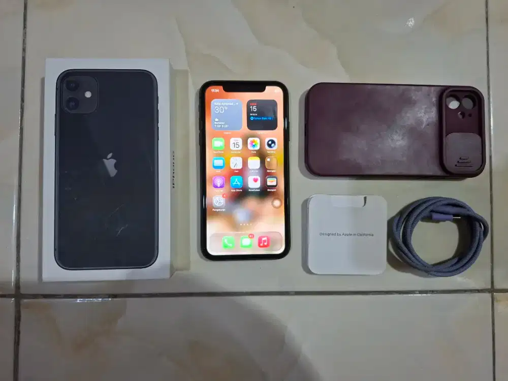 Iphone 11 64 GB IBOX like new mulus resmi indonesia
