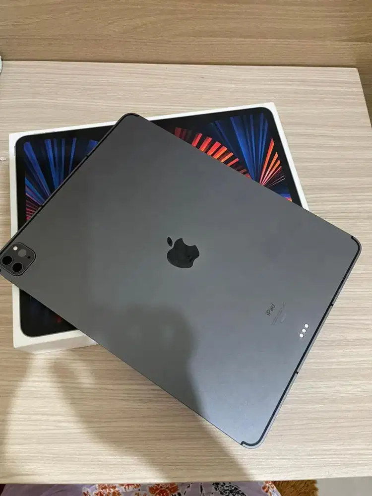 Ipad Pro 12.9 inch M1 (5th gen) 256 GB IBOX