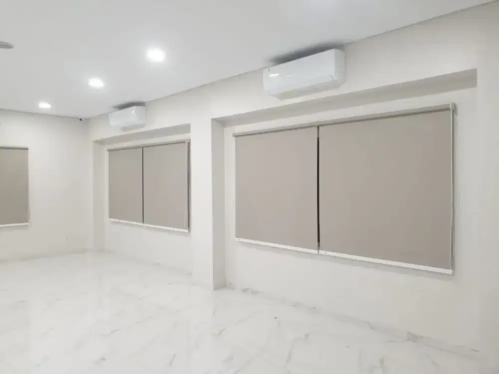 Roller blind tirai kantor dan rumah