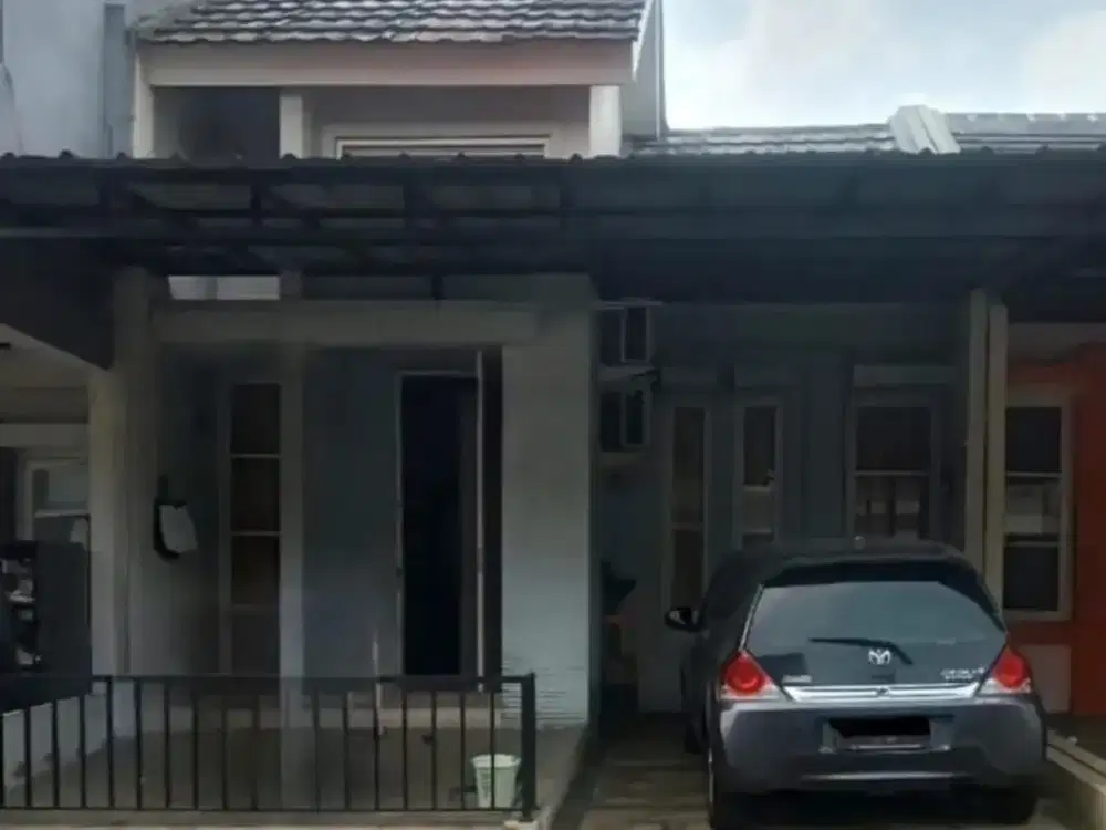 Rumah lokasi strategis siap huni  di Legenda Wisata