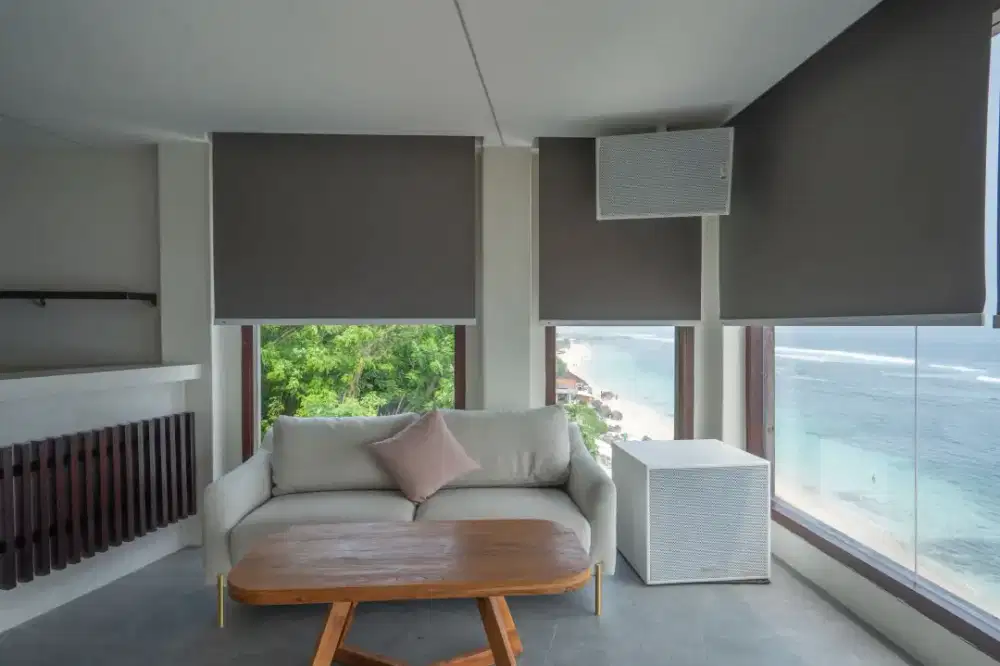Roller blind tirai rumah dan kantor