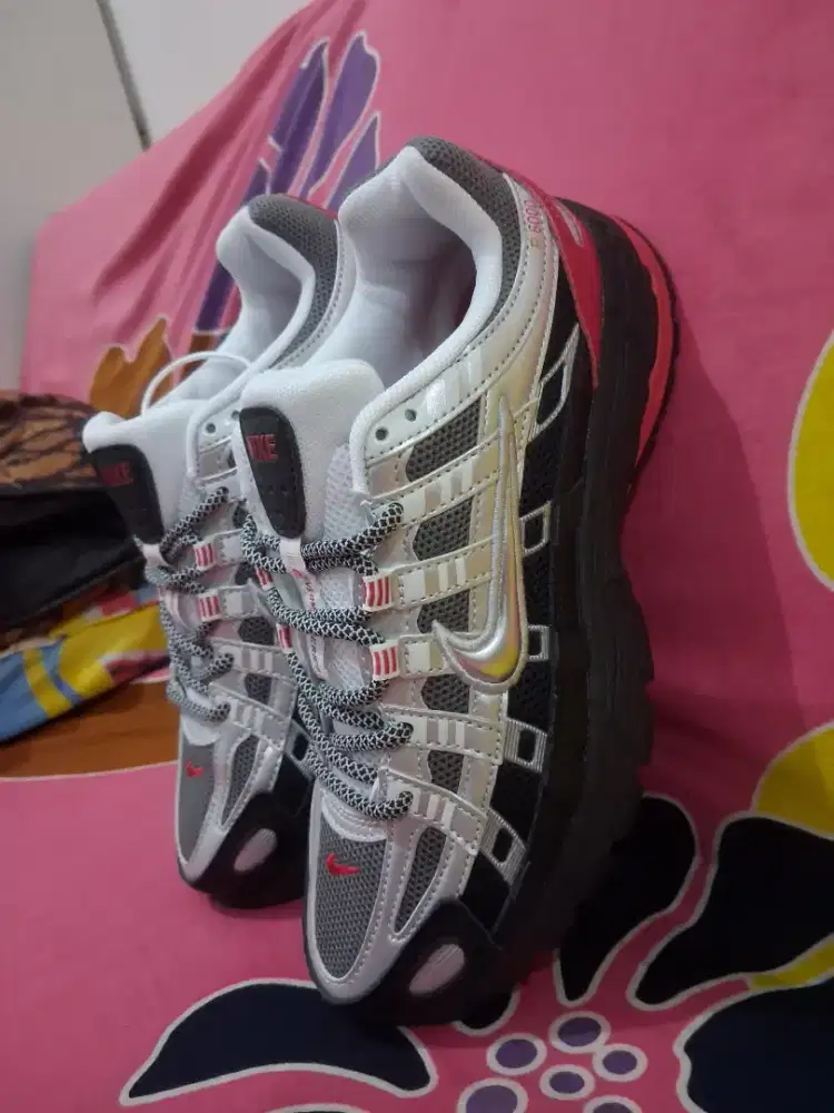 Sale...Nike P6000 Black Silver Red
L
Size 39 Insole 25cm
