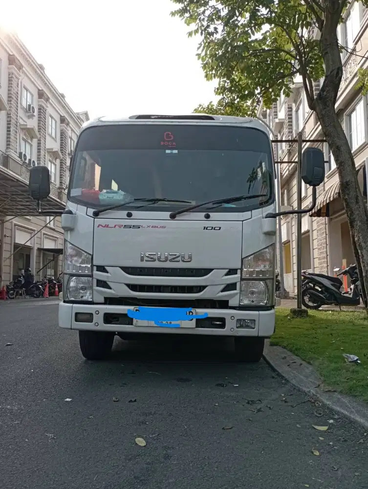 ISUZU ELF MINIBUS 20 SEAT TAHUN 2018