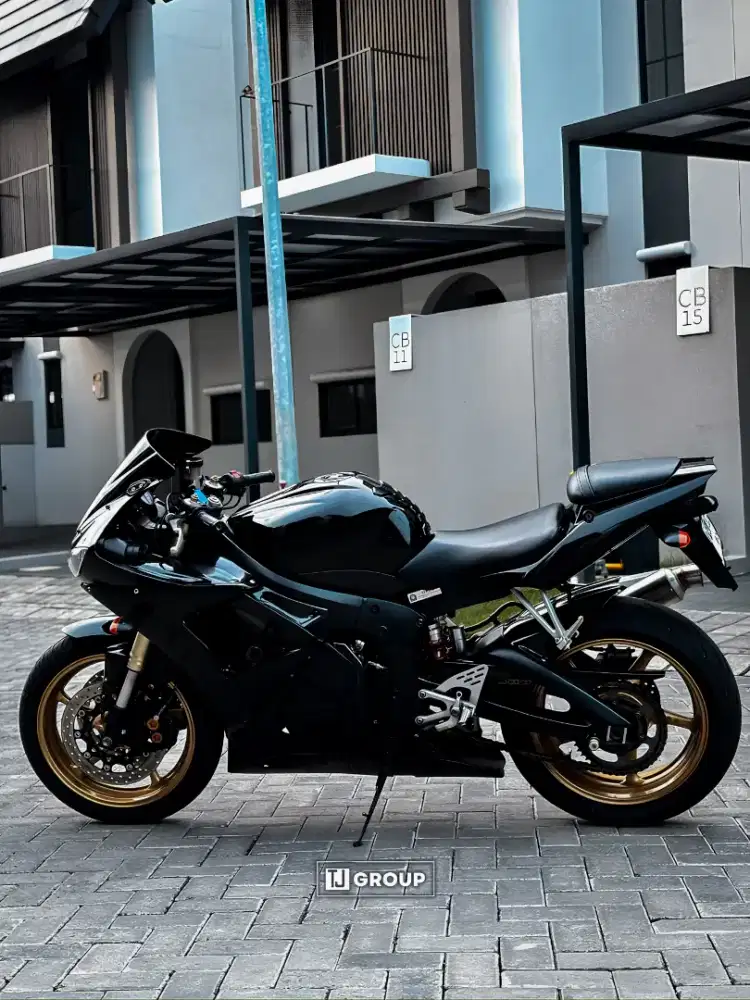 FOR SALE!!! YAMAHA YZF R6 2005
