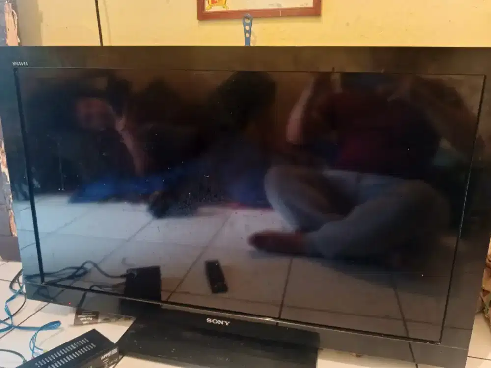 Dijual tv lcd Sony BRAVIA 40inc