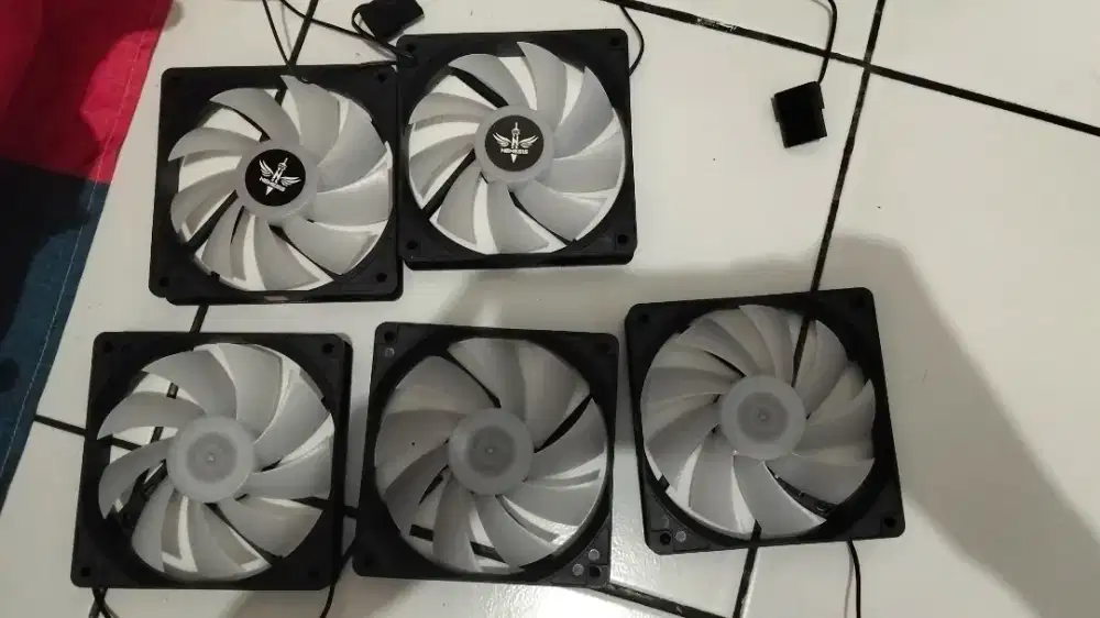 5 Fan Komputer 120mm Nemesis Molex