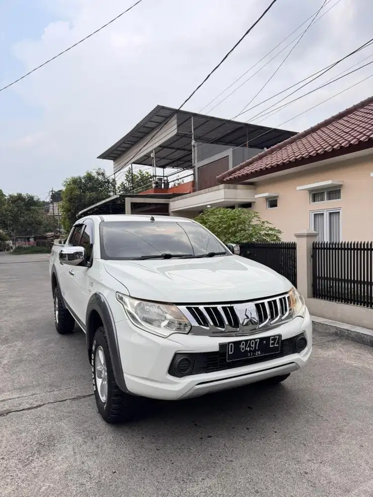 Strada triton gls 2016 istimewa siap pakai