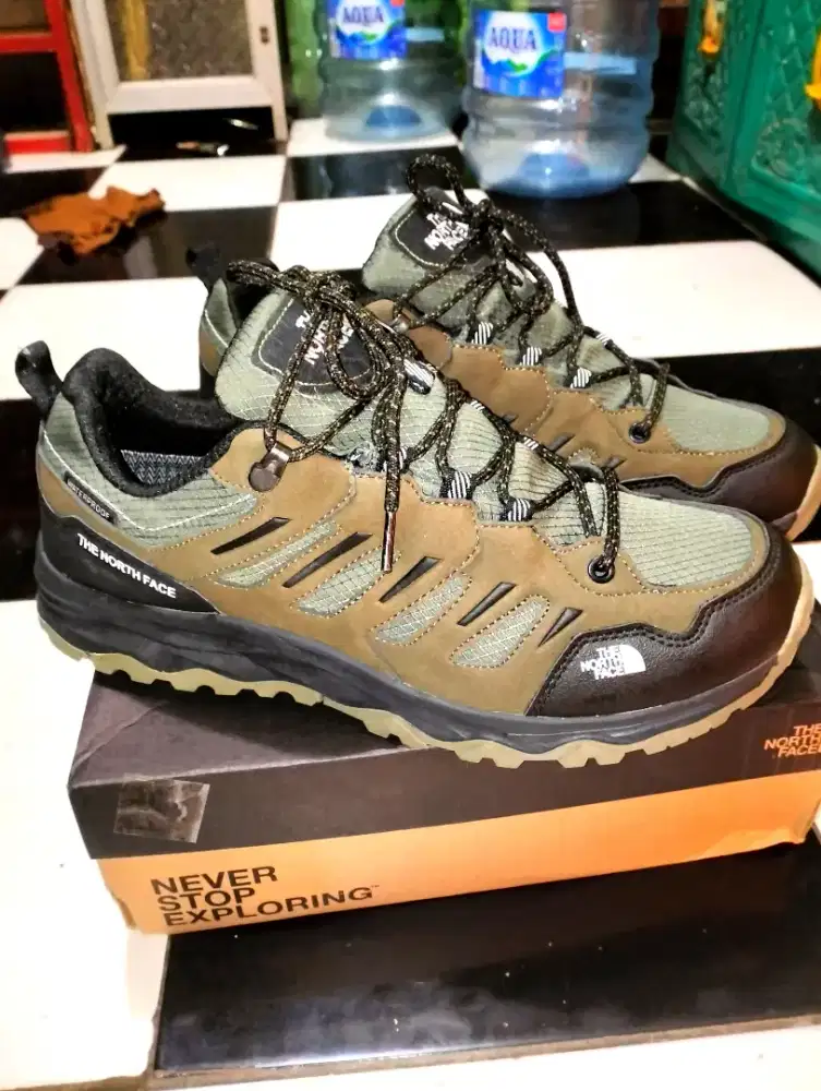 The North Face Gore-Tex Waterproof Hiking Shoes Green