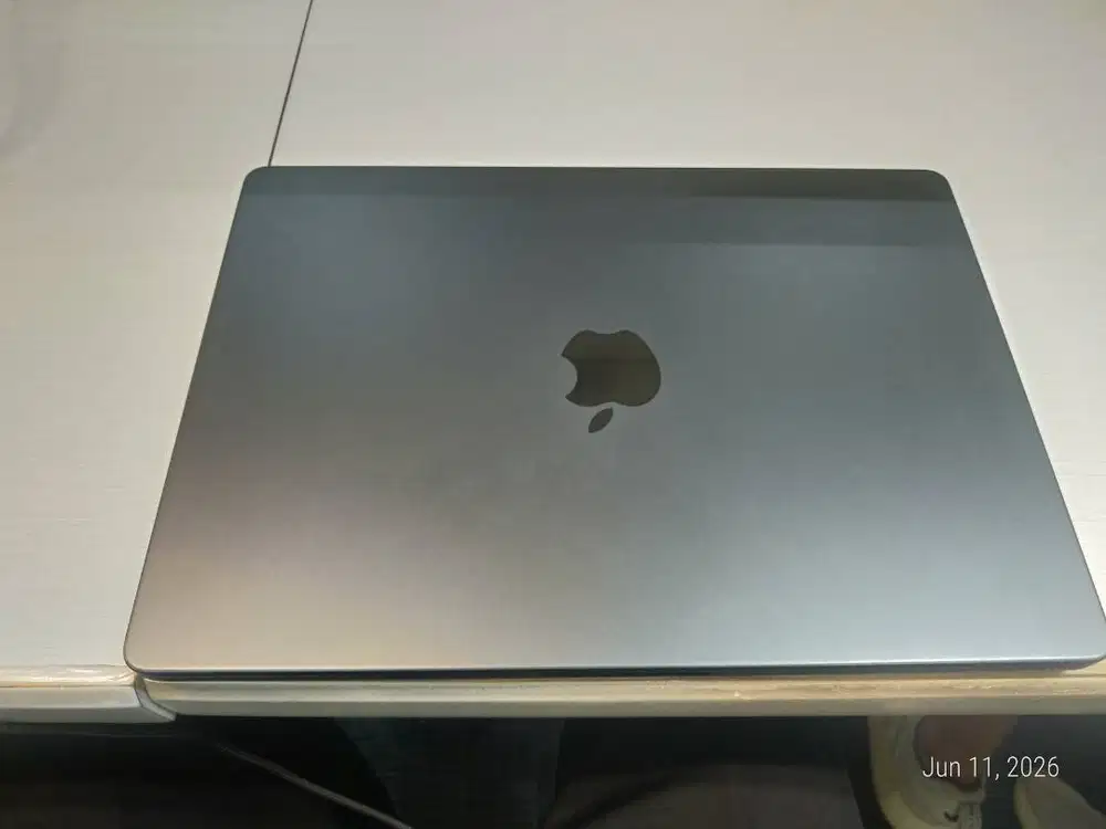 MacBook Pro M5 16/512