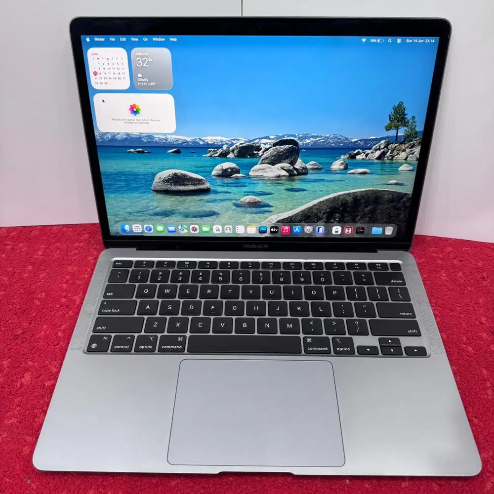 Macbook Air 13 inch Retina, 2020 M1 8/256 GB