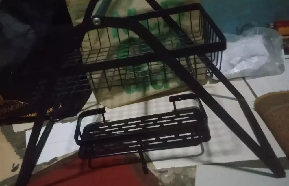 Rak buku dan dokumen