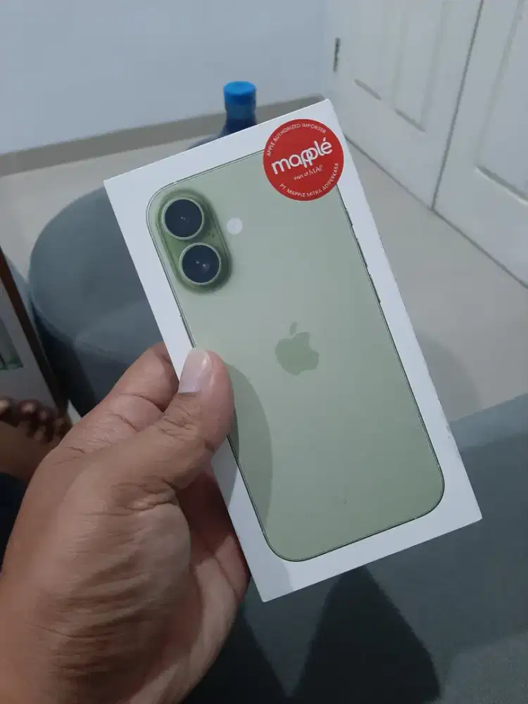 Iphone 17 128gb Sage New in Boxx