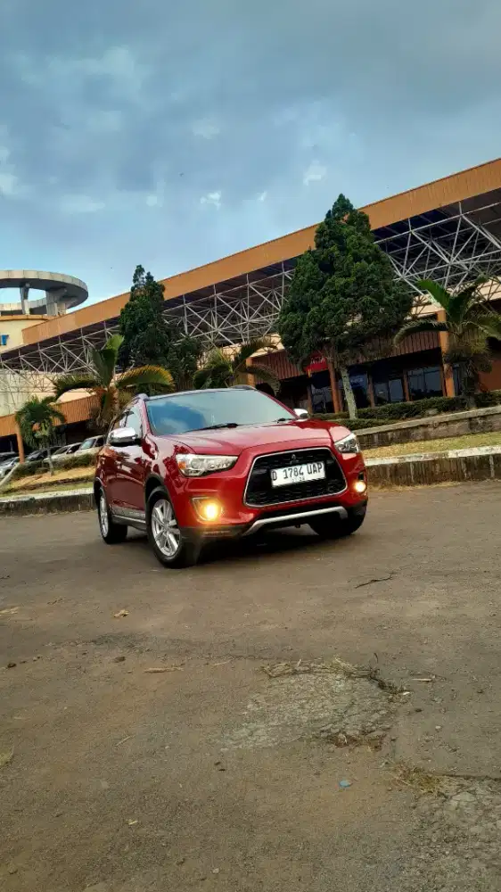 Mitsubishi Outlander px