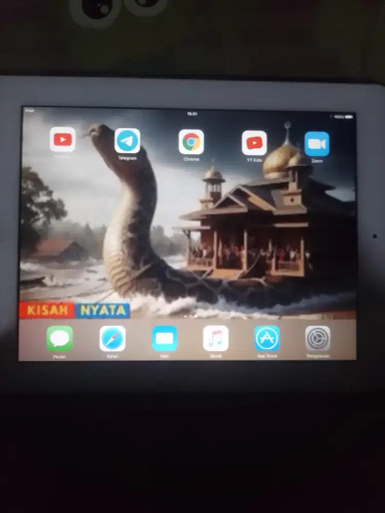 iPad 2 16GB Wi-Fi Only Putih - Batangan + Charger