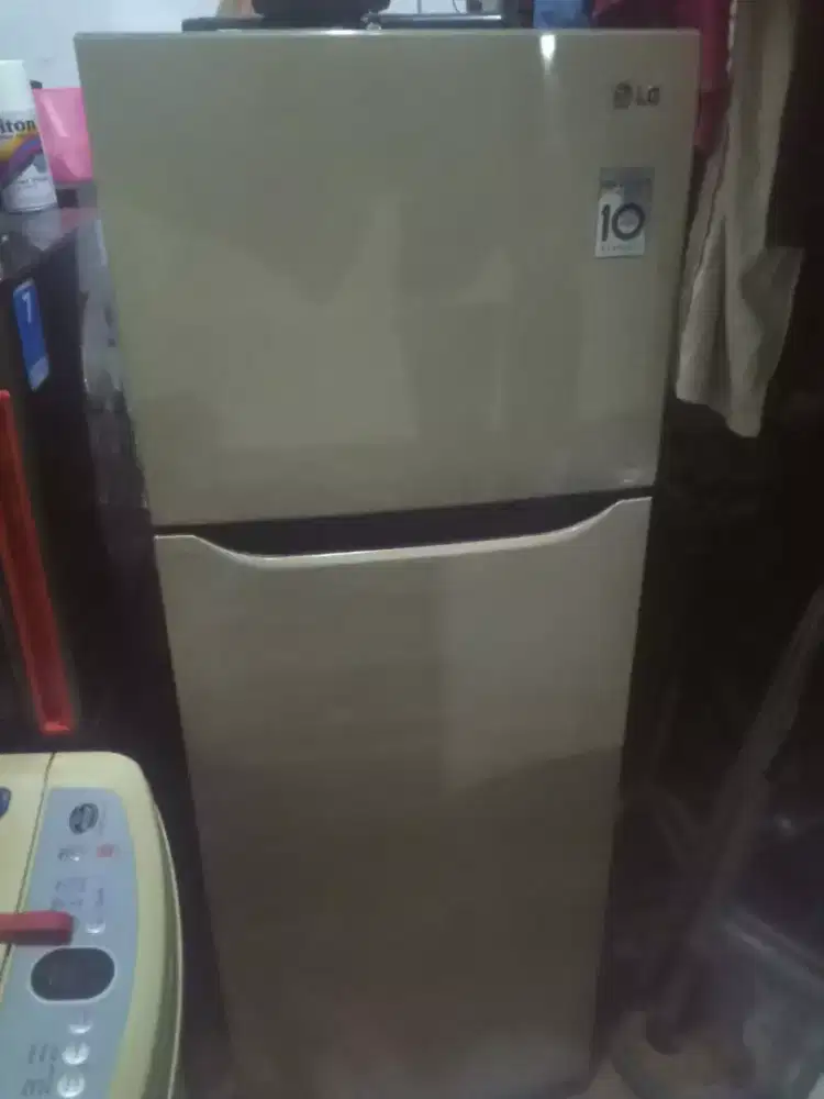 Kulkas 2 pintu LG inverter normal dingin beku nego tipis