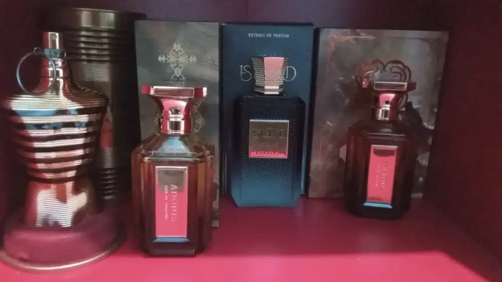 Parfum Pria - Aroma Elegan, Tahan Lama, Desain Simpel