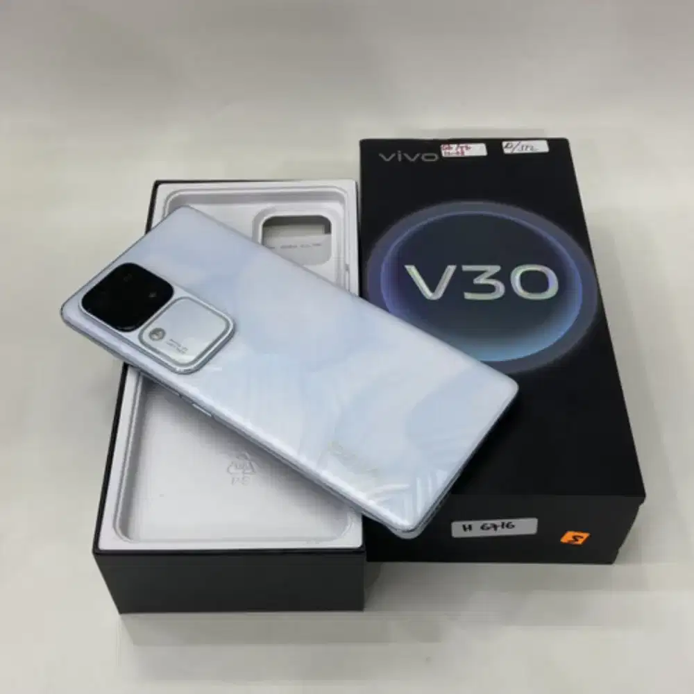 Dijual/Barter Vivo V30 5G white bloom lengkap mulus like new