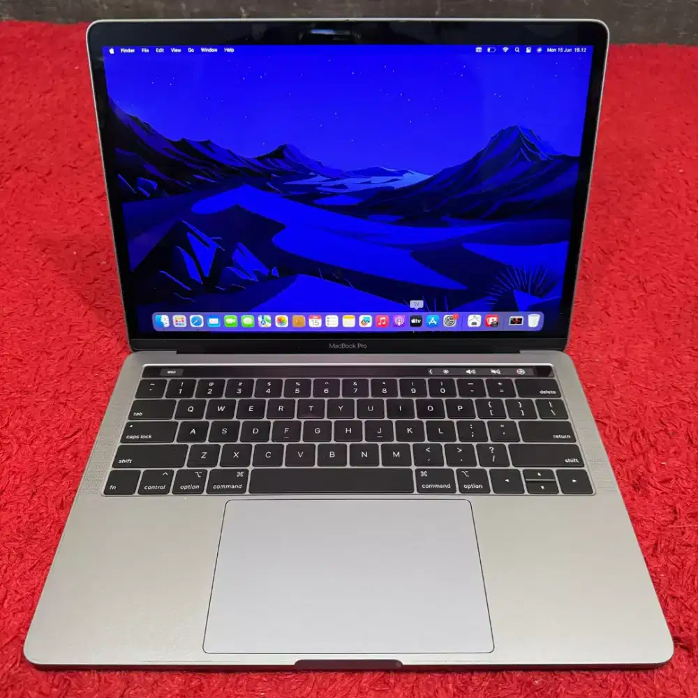 Macbook pro 2019 13 inch ram 16gb ssd 1tb core i7 siap pakai bisa cod