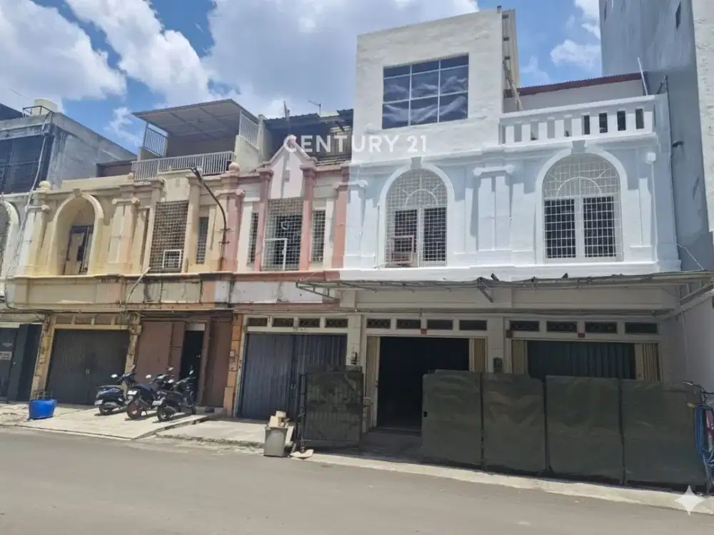 Ruko Pelangi Dekat Mall Green Sedayu Siap Usaha Lokasi Strategis
