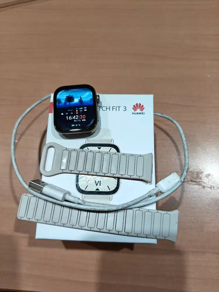 HUAWEI WATCH FIT 3 Smartwatch | White Leather NFC Supported