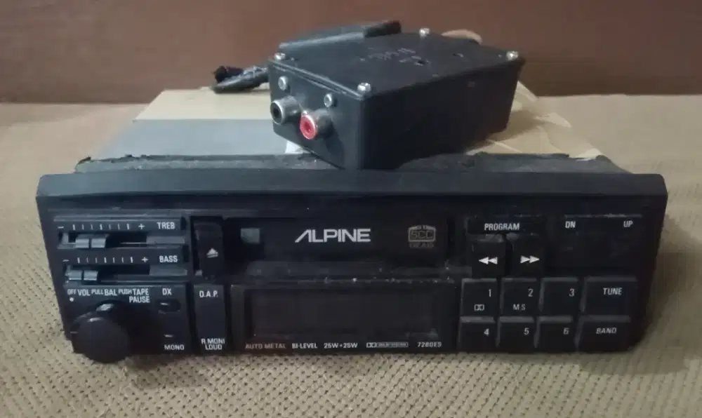 Radio tape Alpine vintage
