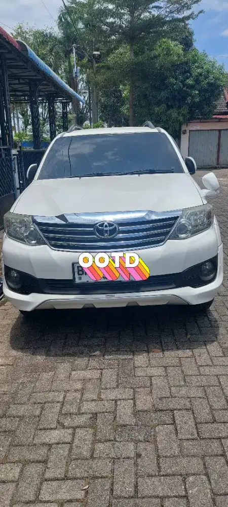 Toyota fortuner 2.7 V A 2012 Bensin